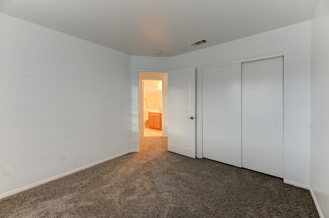 Building Photo - 4548 Grand Rock Dr