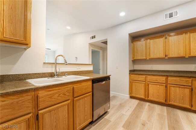 Building Photo - 9975 Peace Way