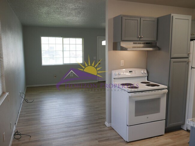 Building Photo - 2801-2803 Lerwick Rd