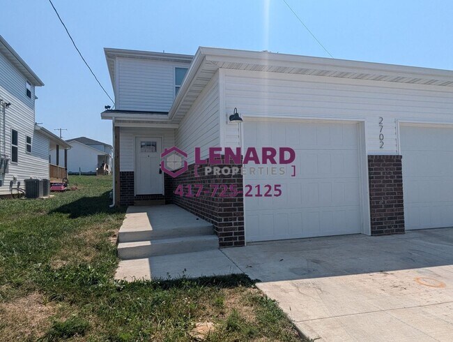 Primary Photo - 2702 W Water St