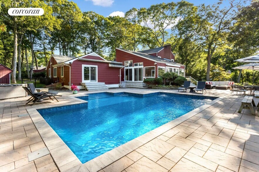 Building Photo - 3693 Pine Neck Rd