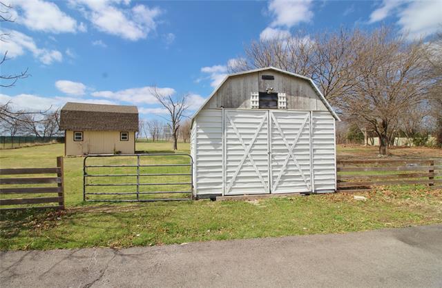 Building Photo - 6600 Estados Dr