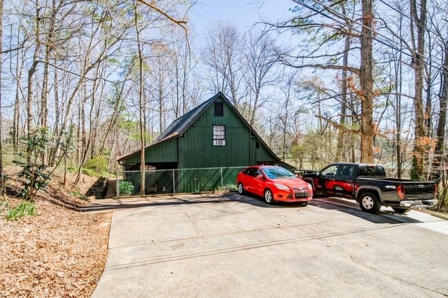 Building Photo - 42 Arminda St