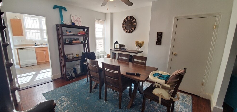 Building Photo - 1818 Montrose St