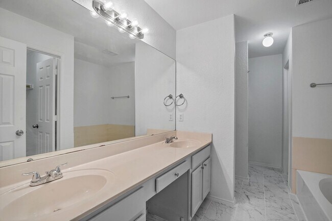 Building Photo - TOTALY REMODELED 4-2 In Mansfield ISD!