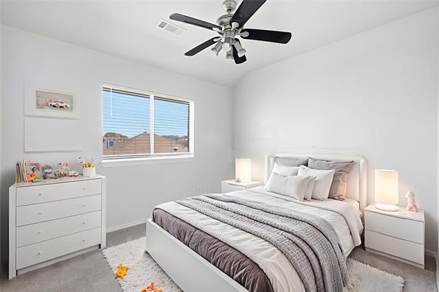 Building Photo - 4704 Ericksen Dr