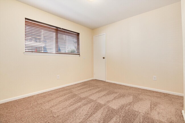 Building Photo - 2375 E Geddes Ave