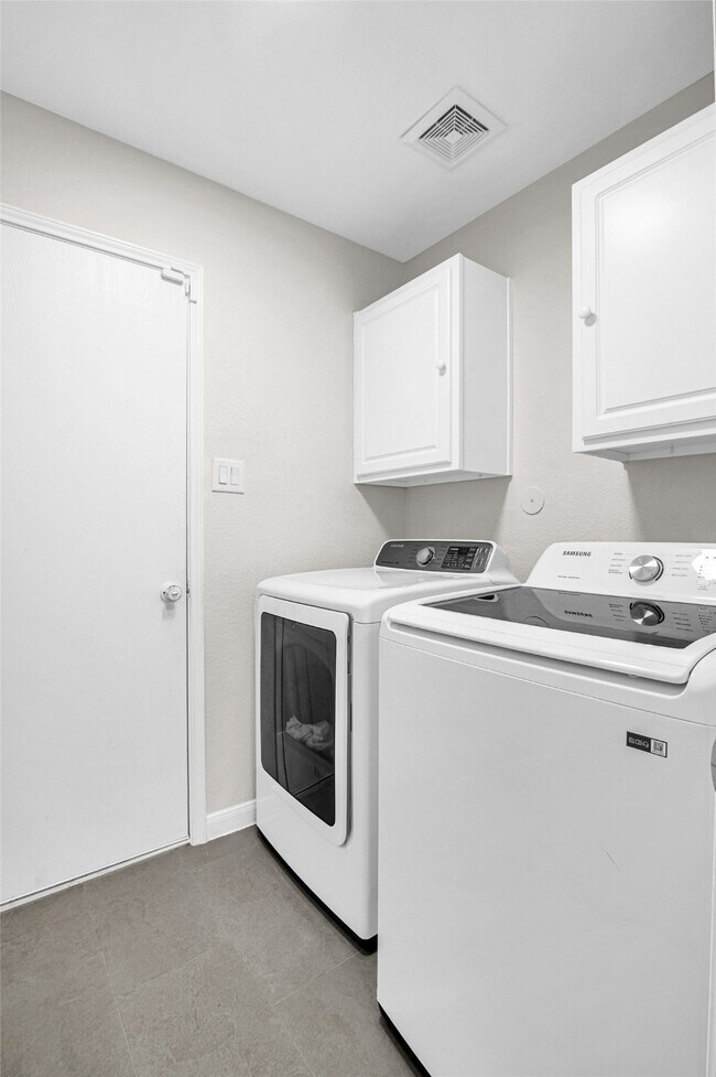 Building Photo - 29514 N Legends Bend Dr