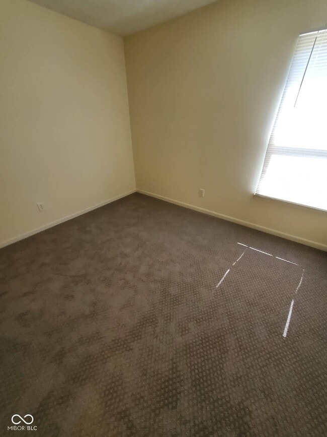 Building Photo - 10116 Hawks Lake Dr