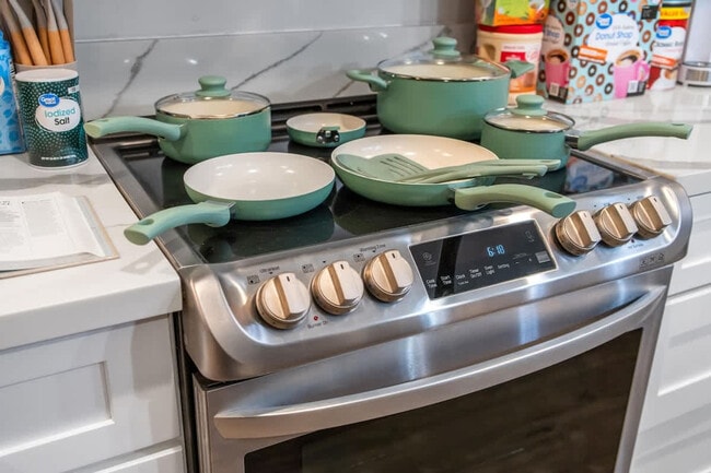 Building Photo - 13075 Old West Ave