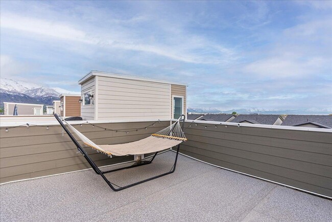Building Photo - 623 E 460 S