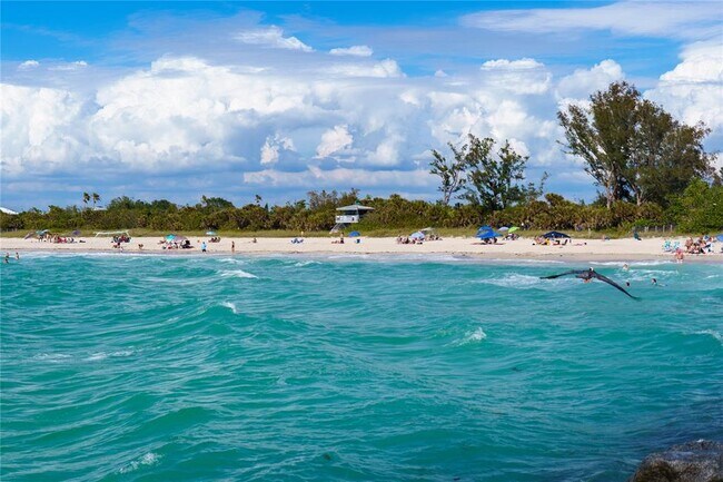 Building Photo - 15109 Shady Palms Ln