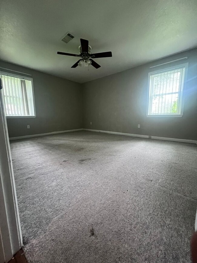 Building Photo - 206 Indian Trail
