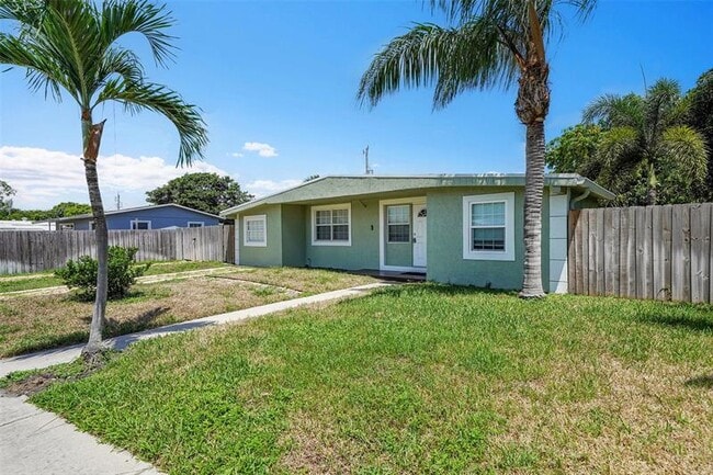 Building Photo - 257 NE 45th Ct