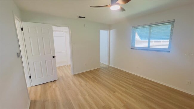 Building Photo - 8675 Lantana Dr