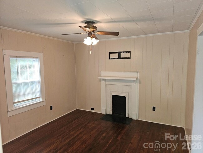 Building Photo - 508 S Laurel St