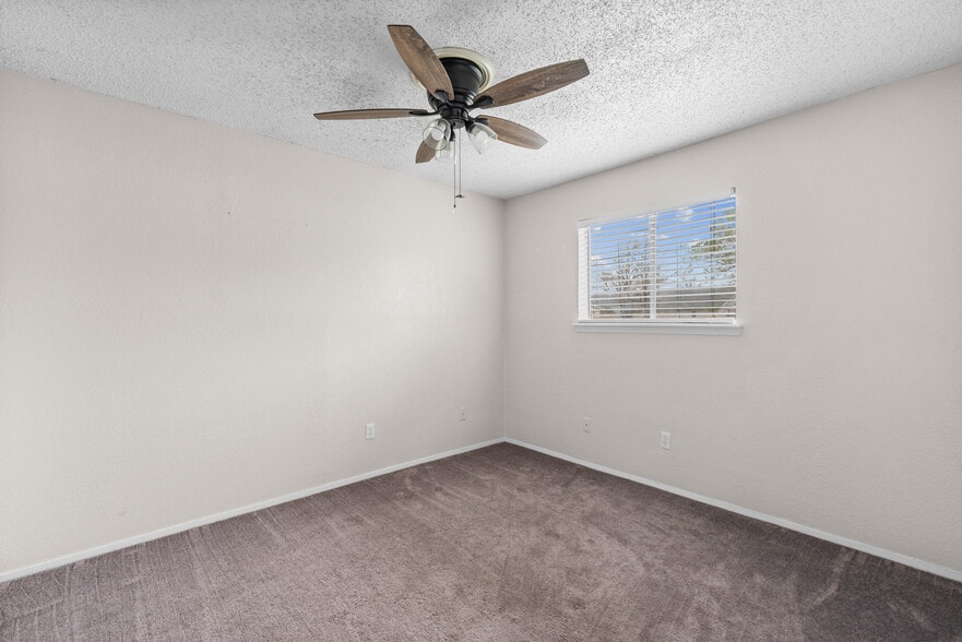 Building Photo - 4014 Richwood Cir