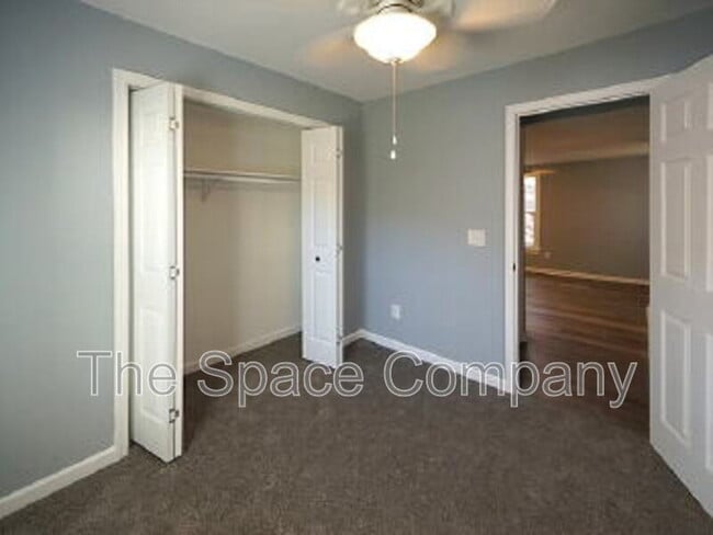 Building Photo - 98 Sans Souci St