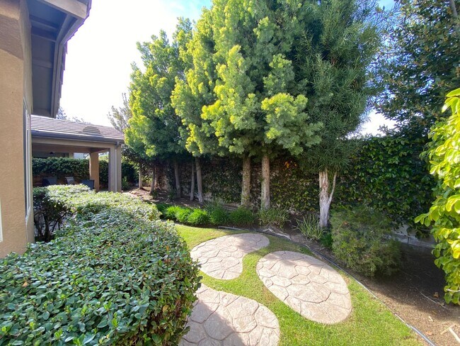 Building Photo - Gated Community of Grand Island in Seven Oaks 2 BD 2 BA Gorgeous House