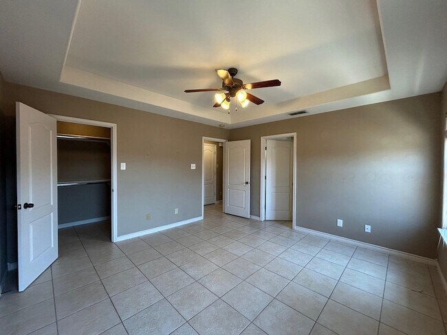 Building Photo - 9804 Cantera Ct