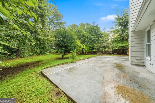 Building Photo - 210 Meadow Run