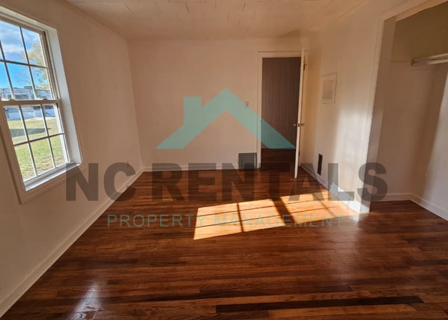 Building Photo - 252 Westbrook Ave