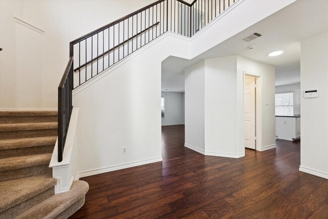 Building Photo - 15721 Ecorio Dr