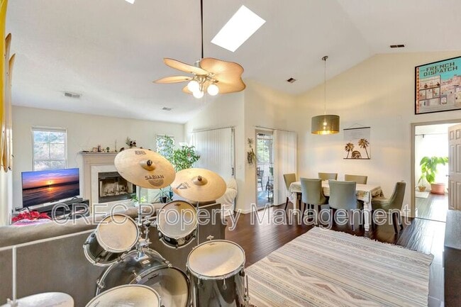 Building Photo - 1110 Oceanview Rd