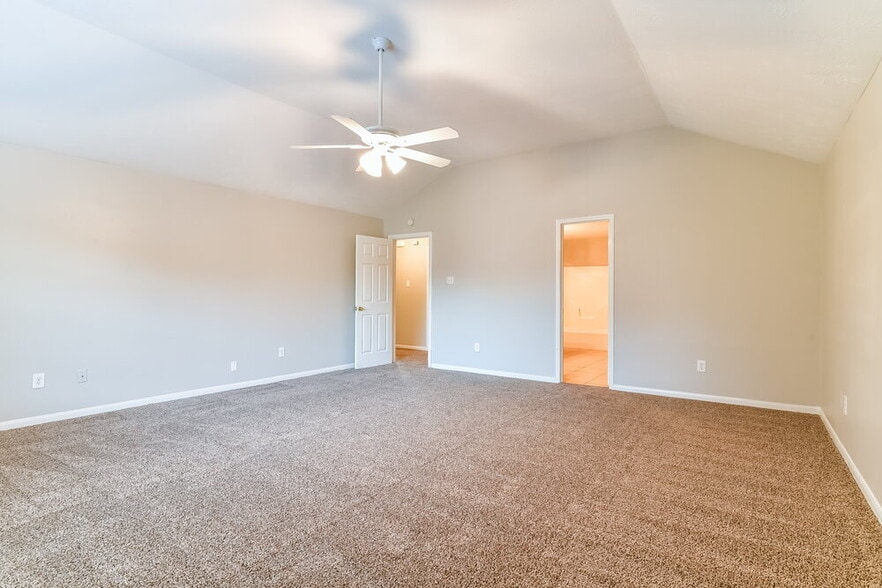 Building Photo - 6803 Hedgewick Dr