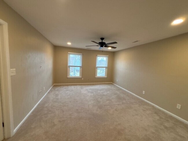 Building Photo - Cypress Point