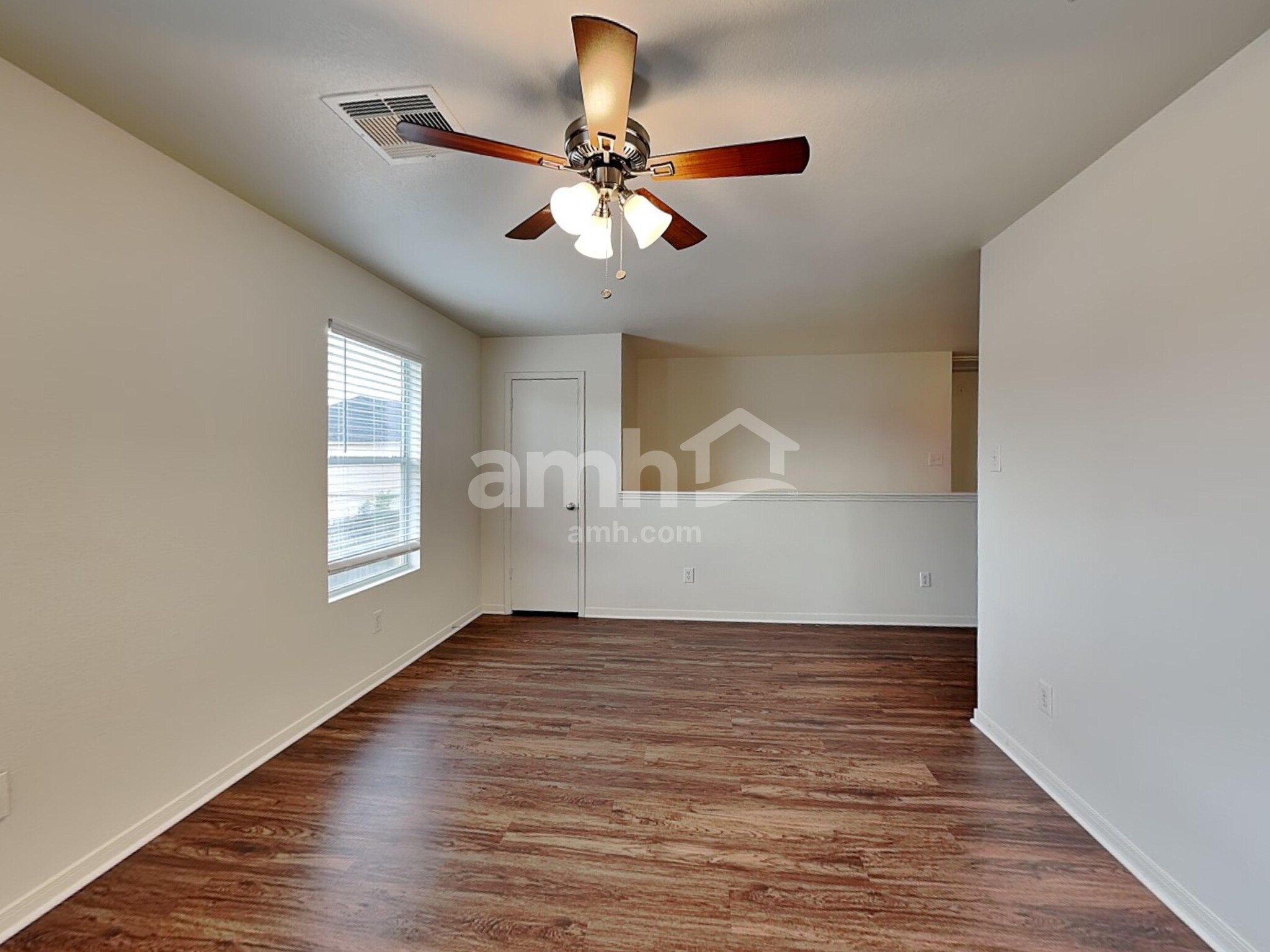 Building Photo - 5634 Cinnamon Lake Dr