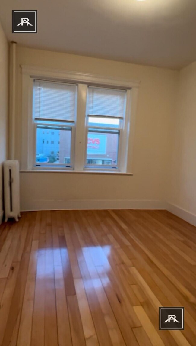 Building Photo - 3 bedroom in Allston MA 02134