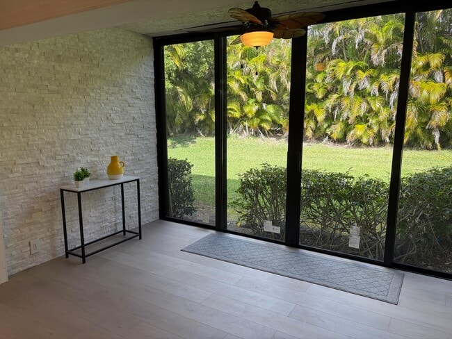 Building Photo - 5945 Parkwalk Dr