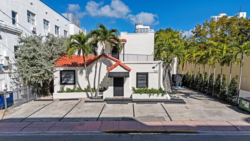 Building Photo - 237 38th St