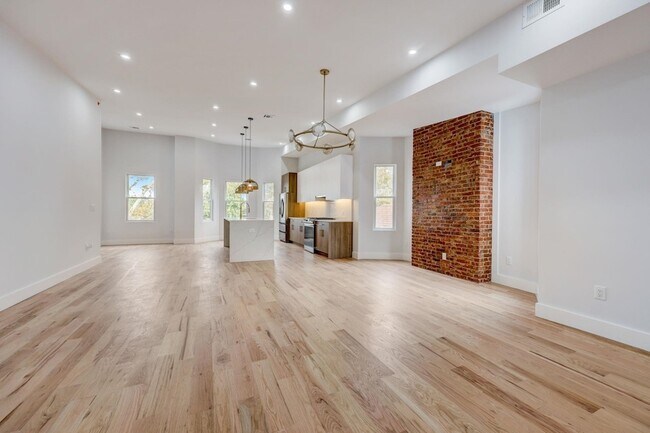 Building Photo - 45 Booraem Ave