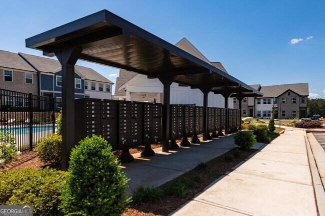 Building Photo - 5542 Highland St