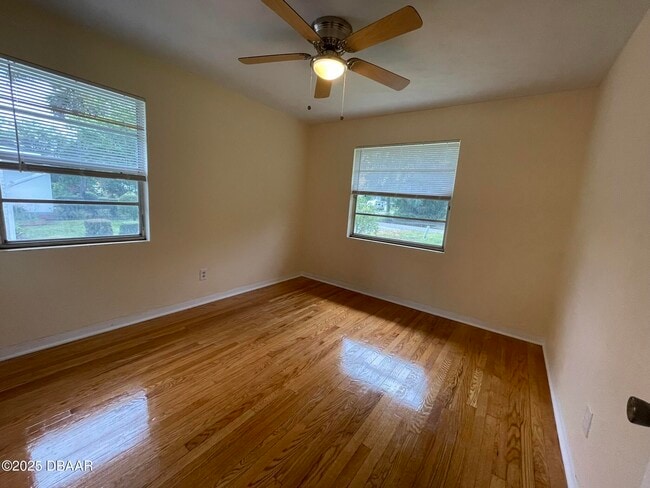 Building Photo - 525 Tarragona Way