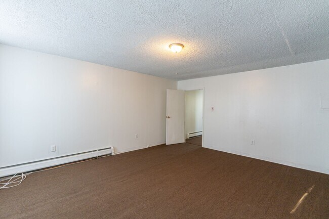 Building Photo - 2400 S 4th St