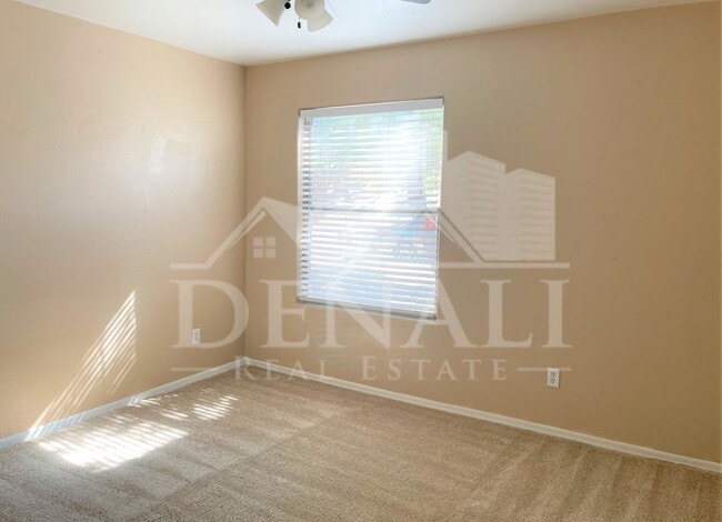 Building Photo - 8736 E Nido Cir