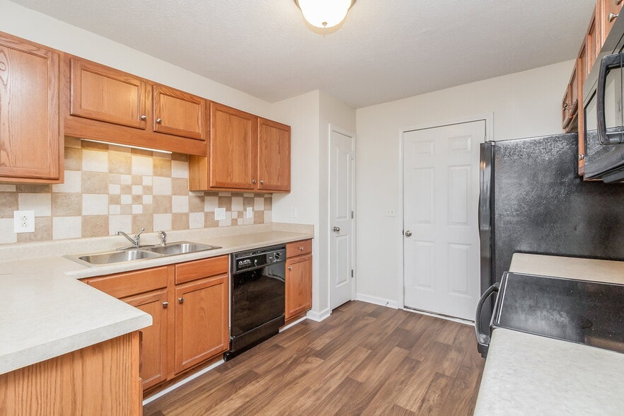 Building Photo - 1227 Matterhorn Run