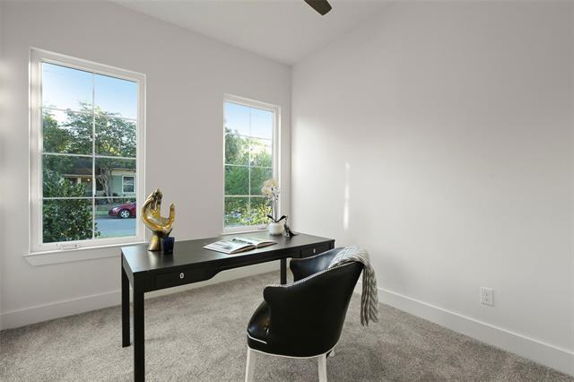 Building Photo - 933 W Eighth St