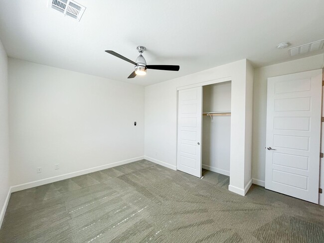 Building Photo - Exquisite Luxury Rental in Prestigious Gated Tule Springs Community