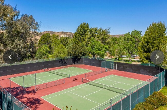 Building Photo - Charming 2 Bedroom Condo for Rent in Newhall!