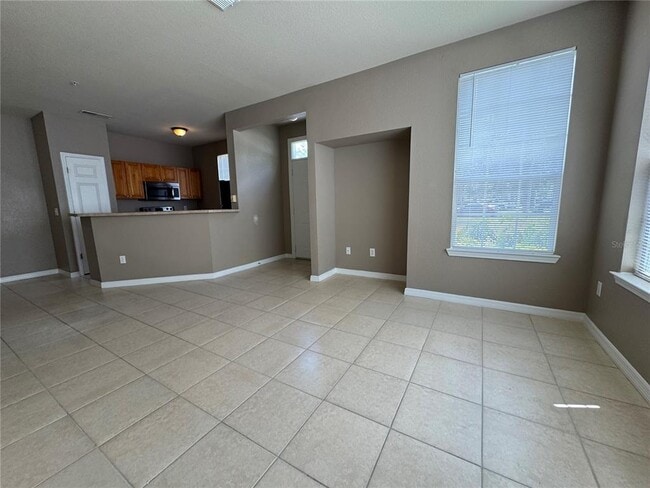 Building Photo - 9061 Lee Vista Blvd