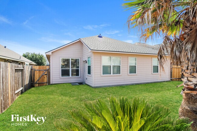 Building Photo - 18511 Royal Mist Ln