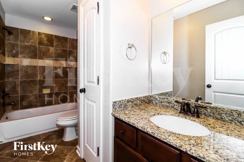 Building Photo - 2453 Crimson Ridge Ln