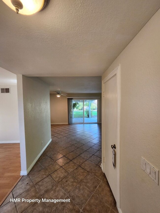 Building Photo - Great Place to Live in Rancho Cucamonga