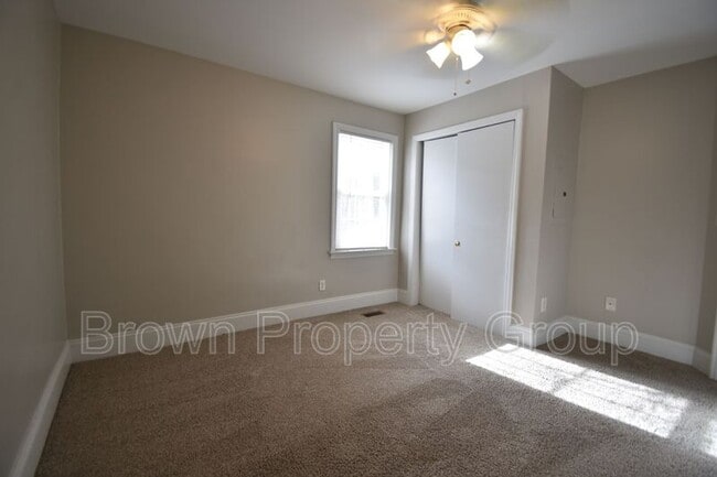 Building Photo - 702 Poole Dr