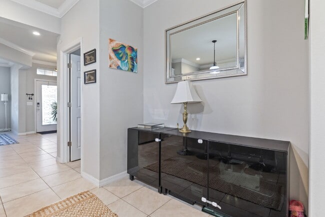 Building Photo - "Charming 3-Bedroom Retreat with Granite T...