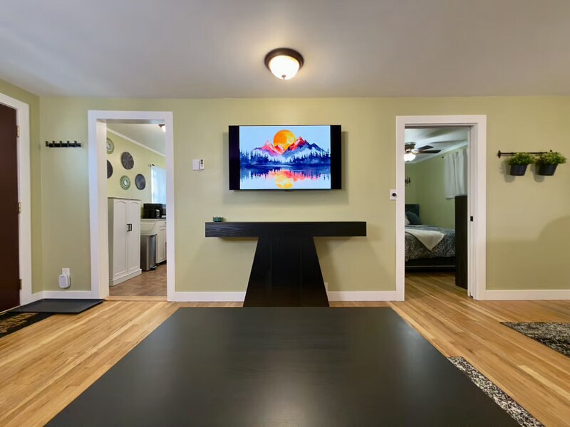 Building Photo - 308 N Foote Ave